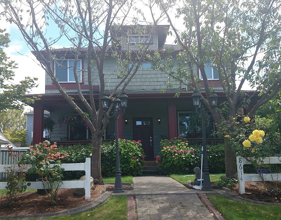 2nd image of 8614 26th Ave NW
