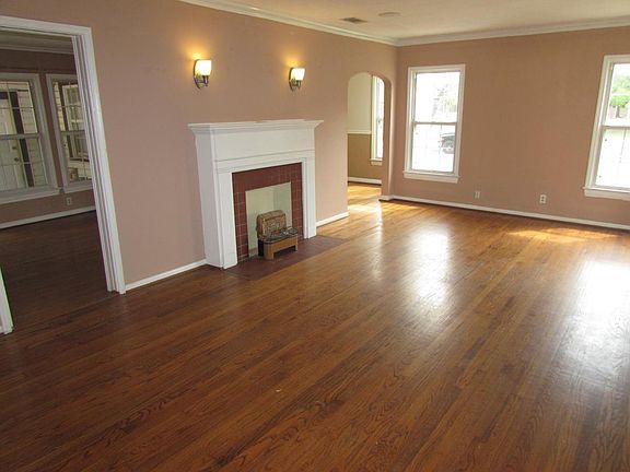 3rd image of 6047 Llano Ave
