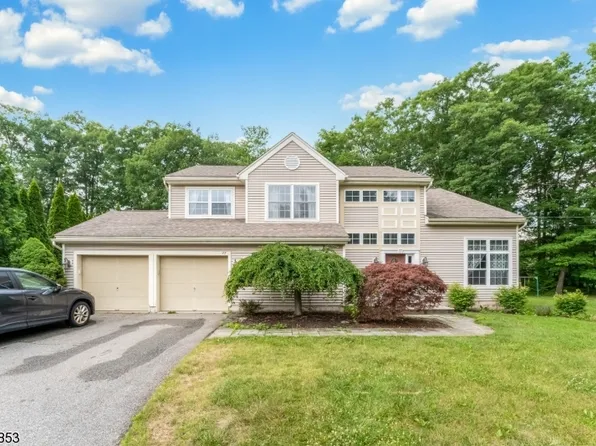 97 School House Rd, Jefferson Twp., NJ 07438