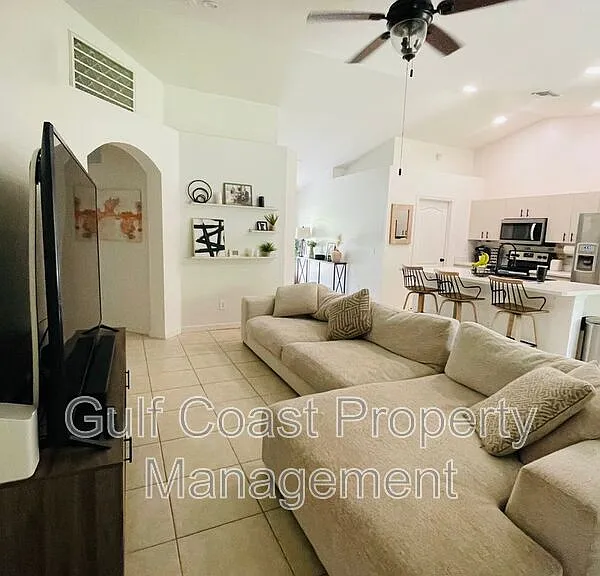 417 Broadmoor St — Photo 36