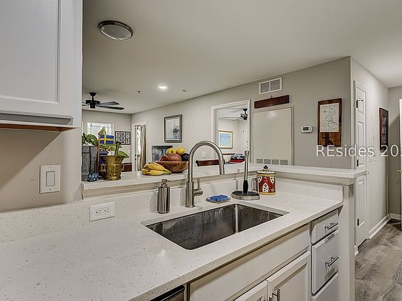 4th image of 70 Helmsman Way #1418