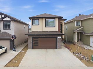 2420 13th Ave NW, Edmonton, AB T6T2M7
