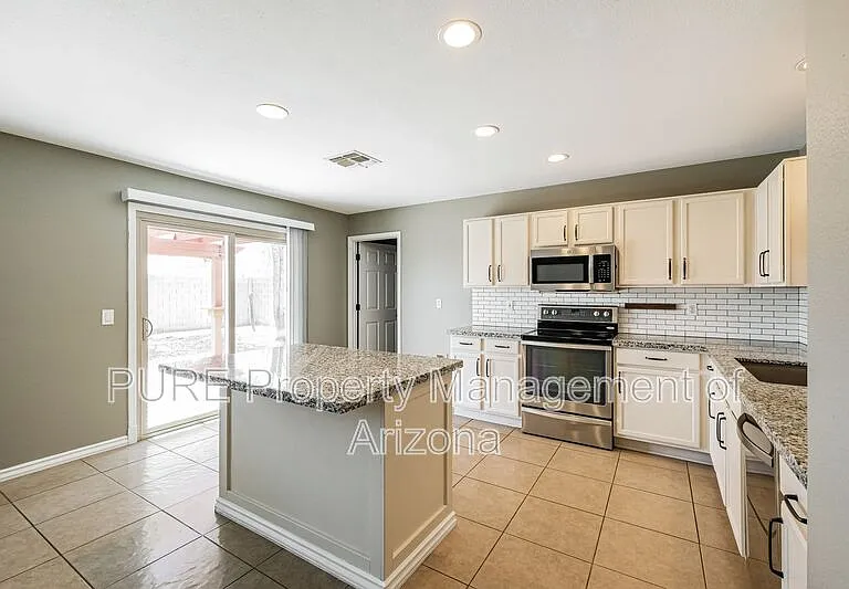 13857 W Ironwood St — Photo 12