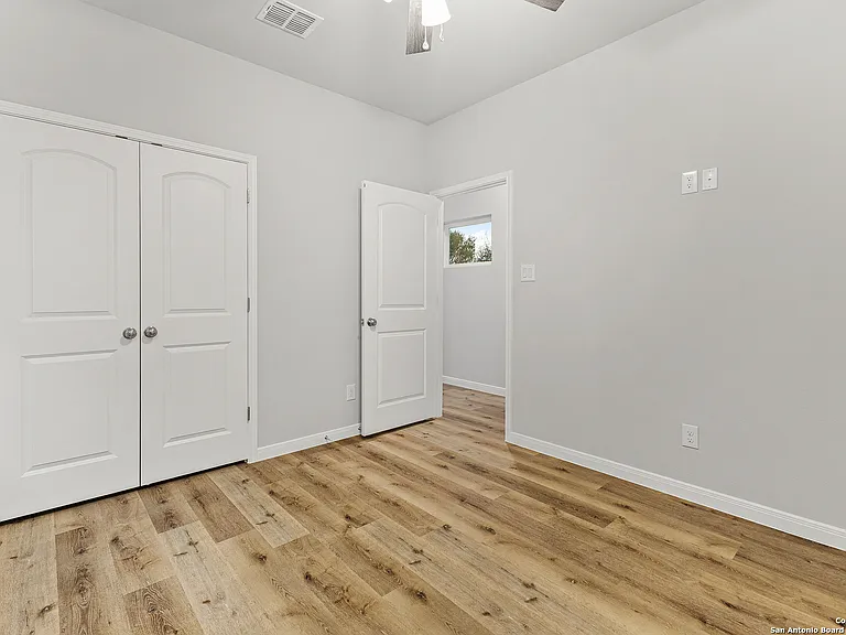 505 Linden Ave — Photo 24