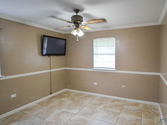 5th image of 126 Westview Dr