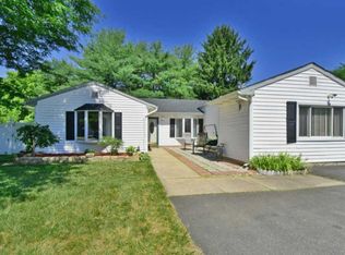 1 Scenic Dr, Freehold, NJ 07728