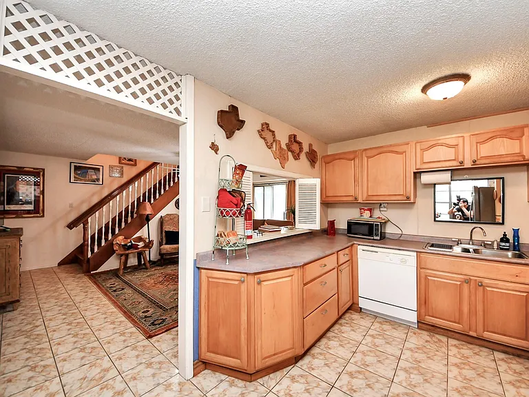 17018 Water Oak Dr #B — Photo 12