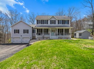 15 Perry Ln, Oxford, CT 06478