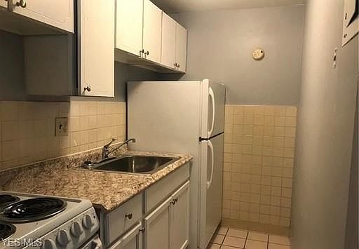 4th image of 4787 W 130th St APT 202