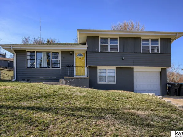 5418 N 68th St, Omaha, NE 68104