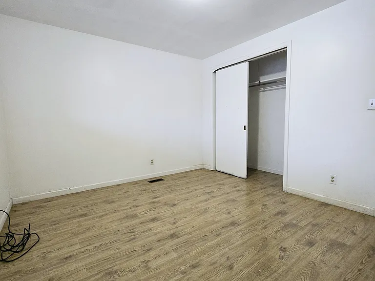 1073 S 800 E — Photo 6