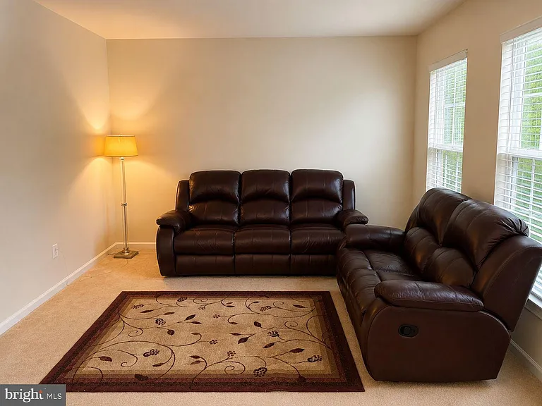 12489 Pfitzner Ct — Photo 2