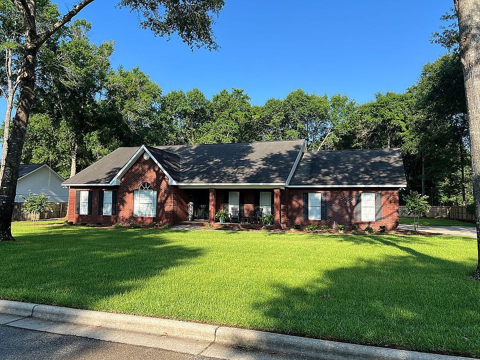 1st image of 403 Pebble Creek Ln