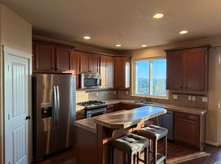 9939 SE Old Town Ct, Happy Valley, OR 97086