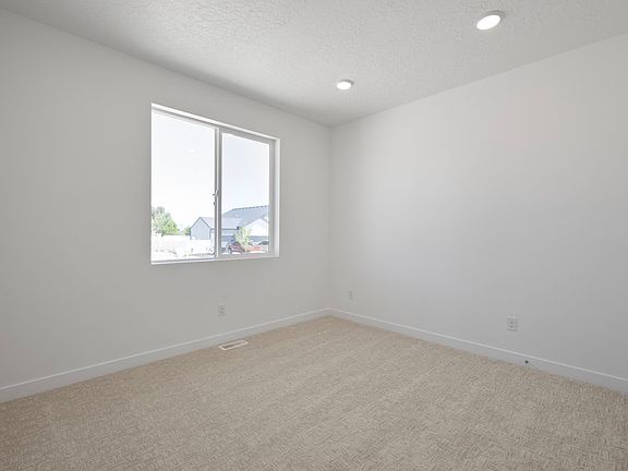 4th image of 3687 W 8190 S