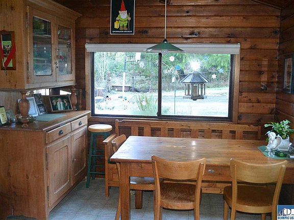 5th image of 484 Dodger Ln