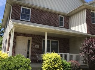 1368 S Cobble Creek Cir, Bloomington, IN 47401