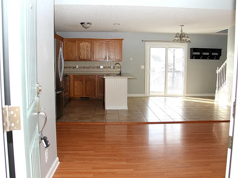3826 Angelise Ln — Photo 3