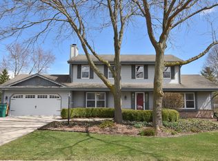 W160N10914 Meadow Dr, Germantown, WI 53022