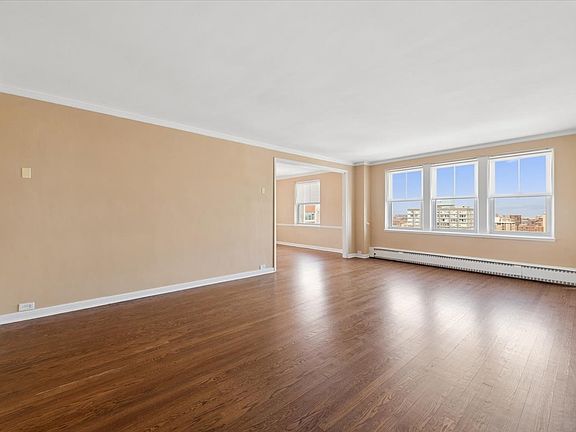 3rd image of 5555 N Sheridan Rd APT 1811