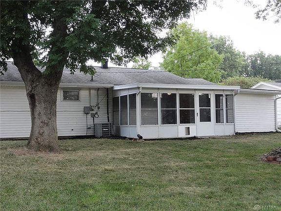 4th image of 424 Maplecrest Dr