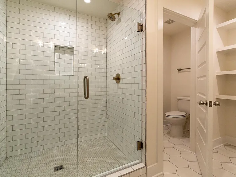 701 James Ave — Photo 10