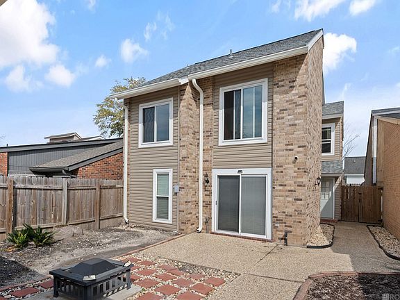 3rd image of 15413 Seven Pines Ave