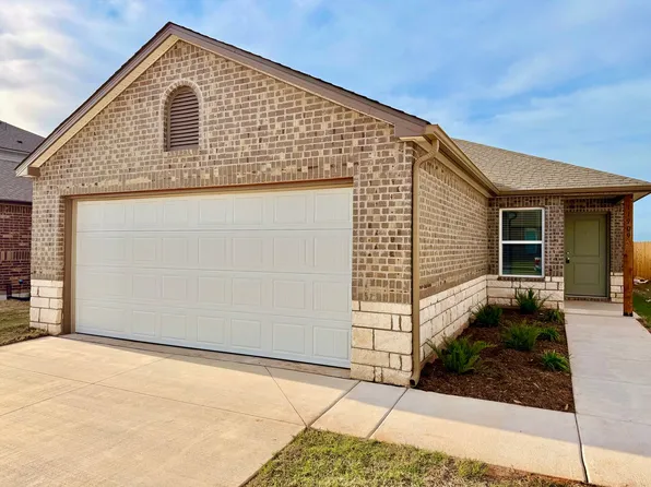 11909 NW 100th St, Yukon, OK 73099