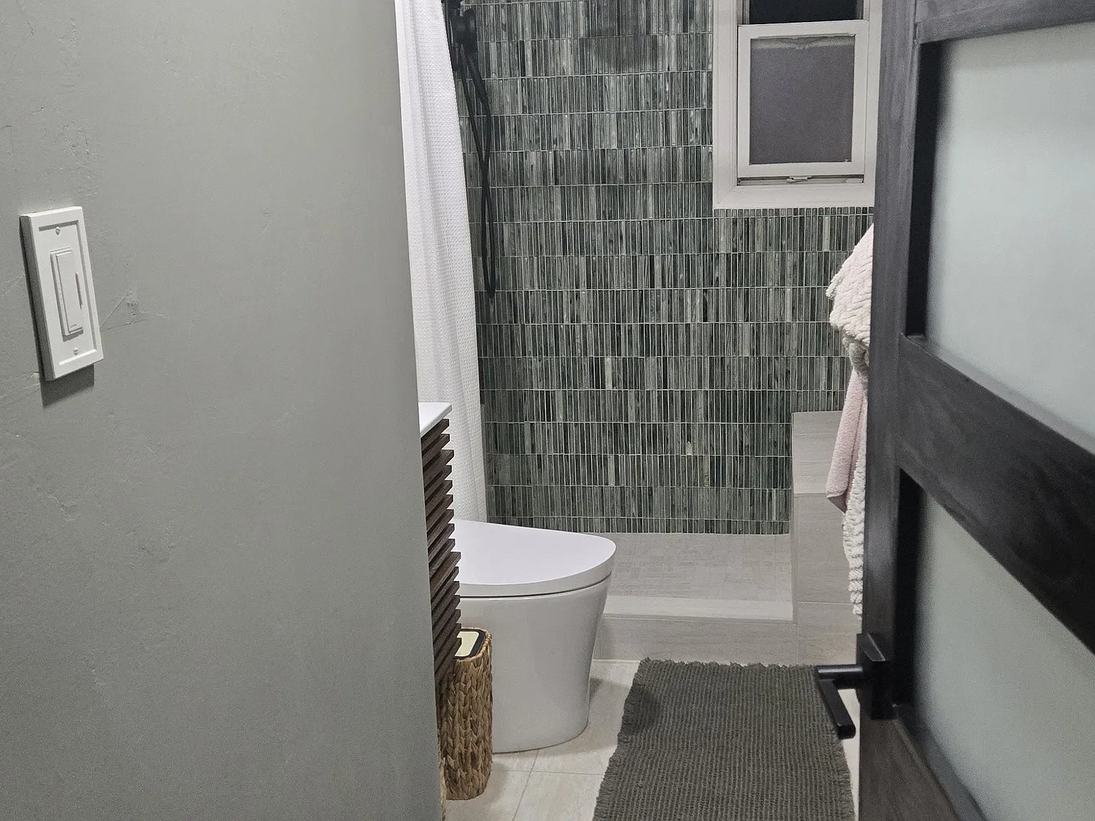 2 bed, 1080 sqft, $3,695 — Photo 4