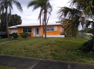 405 Greenbriar Dr, Lake Park, FL 33403