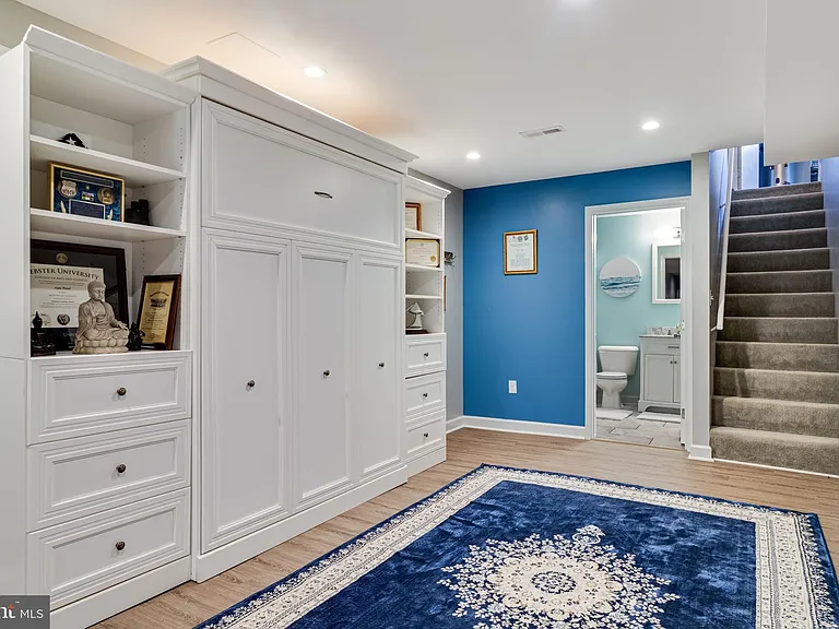 8150 Plowden Dr — Photo 5