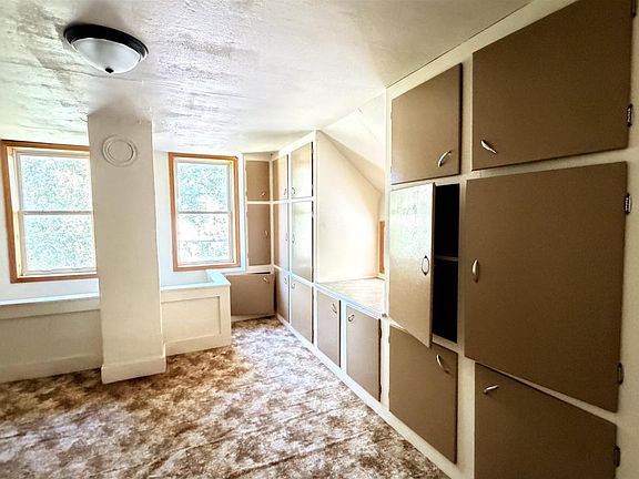 4th image of 213530 LEGION STREET