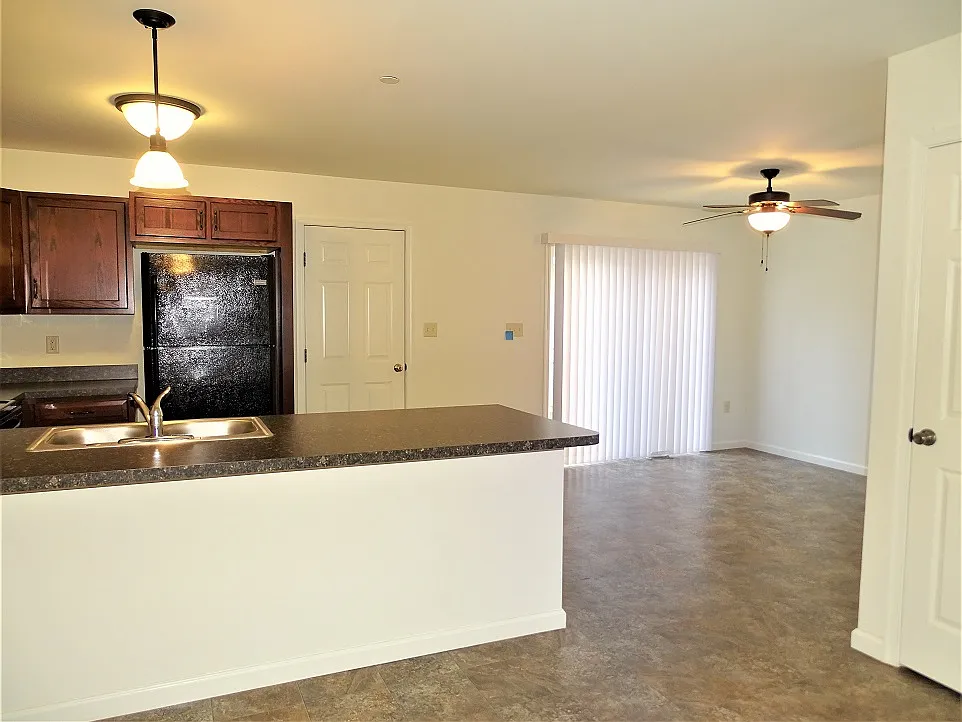 3 bed, 1.5 bath, 1440 sqft, $1,735 — Photo 4