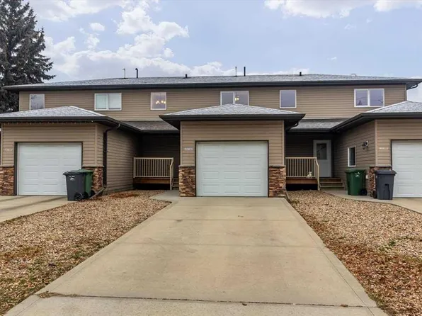 5511 W 54th St #2, Ponoka, AB T4J 1J7