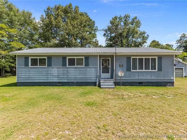 103 Valley Dr, Lumber Bridge, NC 28357