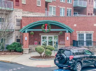 38 Village Rd APT 508, Middleton, MA 01949