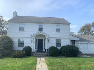 108 Fern St, Fairfield, CT 06824