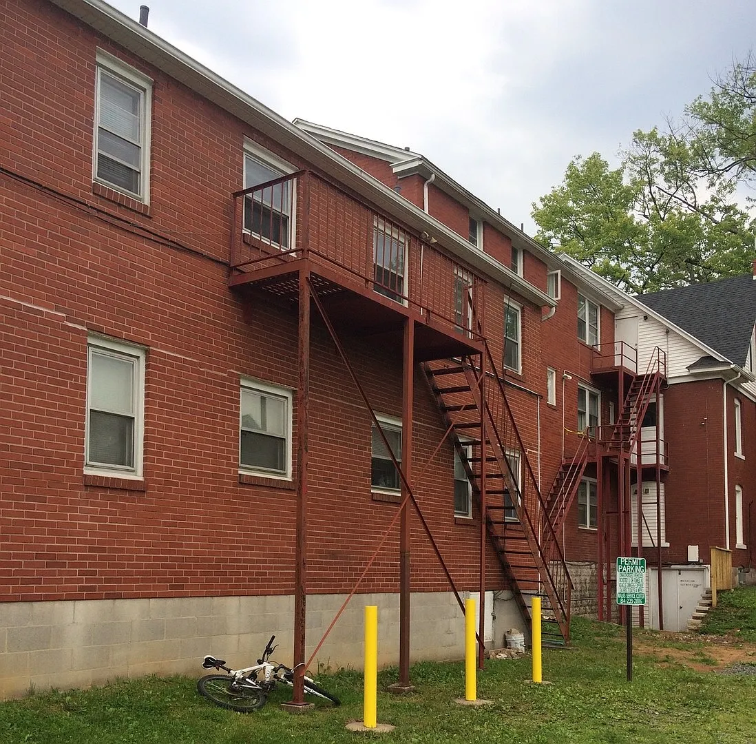 728 W College Ave — Photo 4
