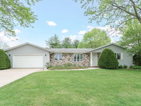 611 Maple Crest LANE, Watertown, WI 53094