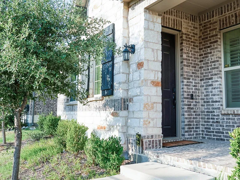 316 Julia Ln — Photo 7