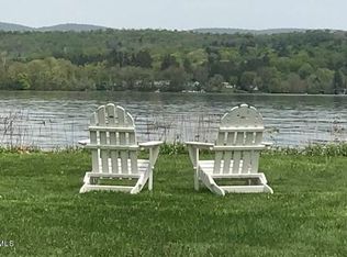 22 Lakecrest Dr, Pittsfield, MA 01201