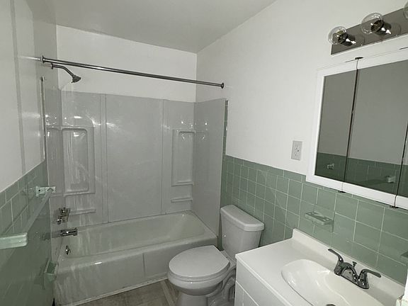 5th image of 530 Willow St #14