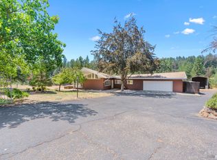 845 White Cottage Rd N, Angwin, CA 94508