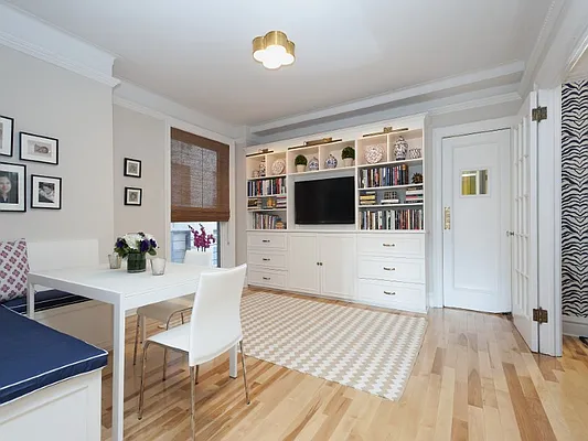 Sold by Sotheby's International Realty | media 18