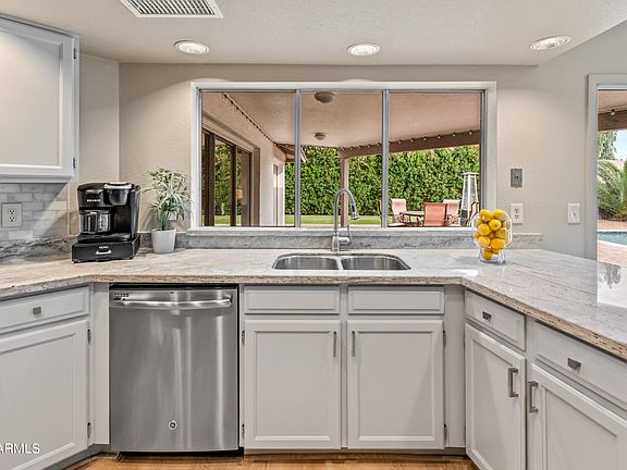 2nd image of 5801 E LUDLOW Drive