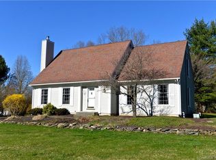 7 Windwood Rd, Brookfield, CT 06804