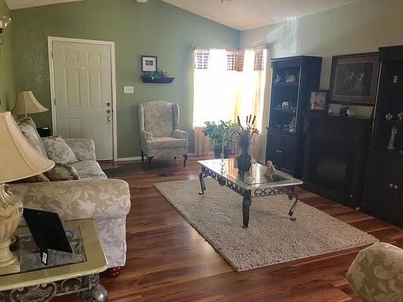 2nd image of 10934 Desert View Ln