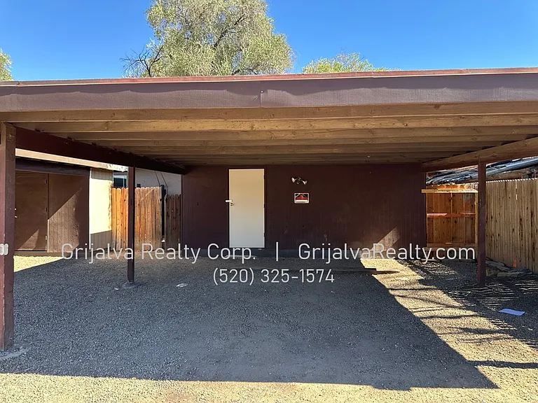 2451 E Mitchell St — Photo 14