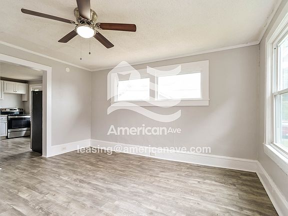 17630_003_living_room_4.jpg