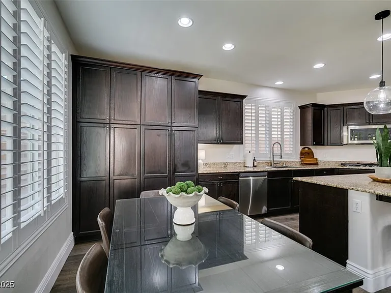10244 Radcliffe Peak Ave — Photo 16